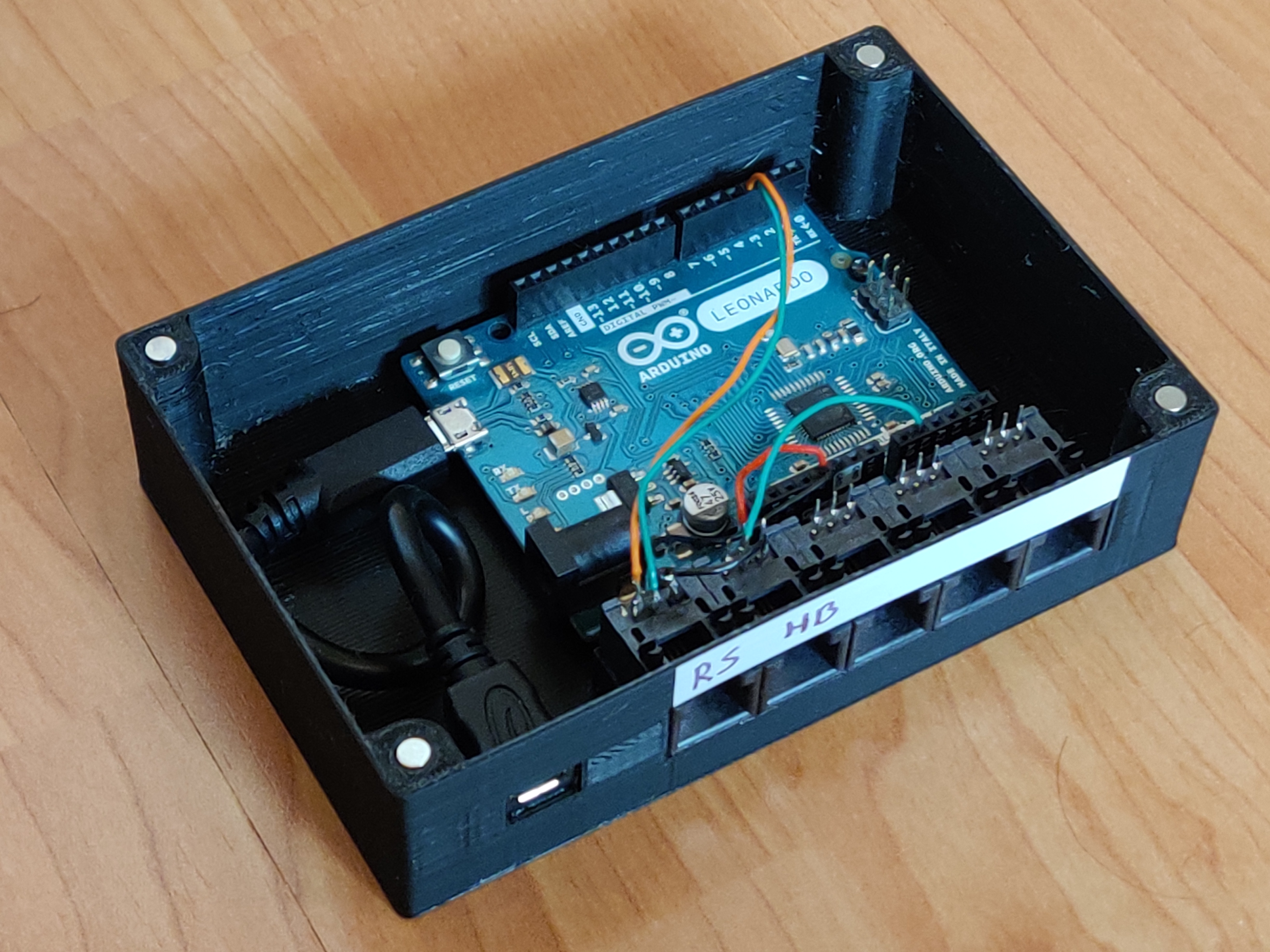 Picture of the hub without the lid